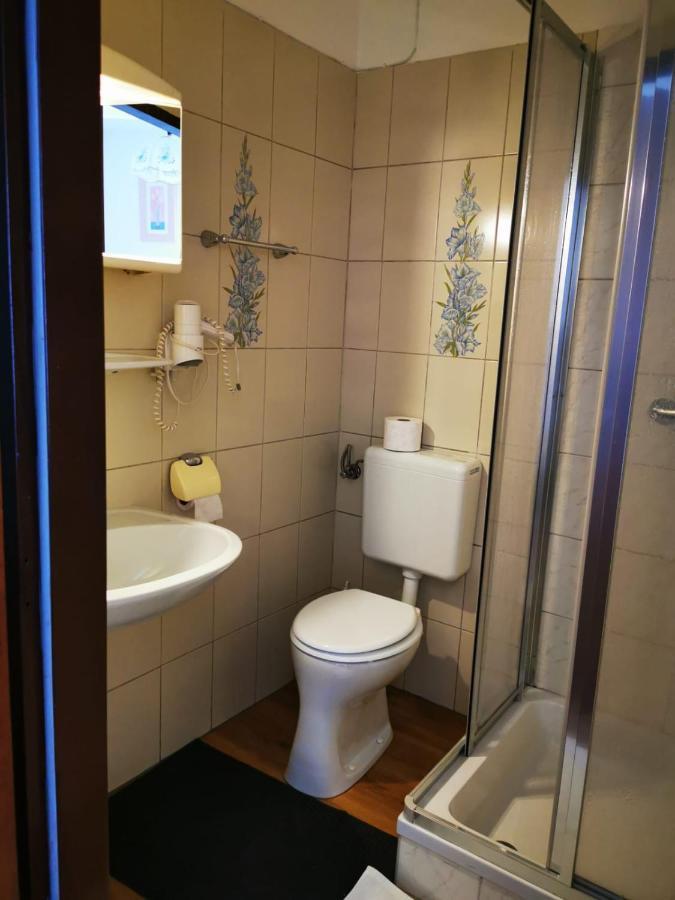 Hotel Goldene Krone 미스텔베크 외부 사진
